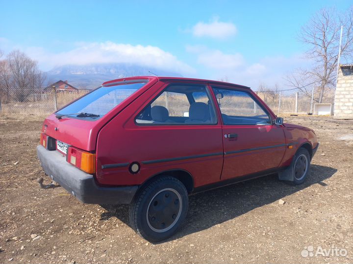 Капот Таврия