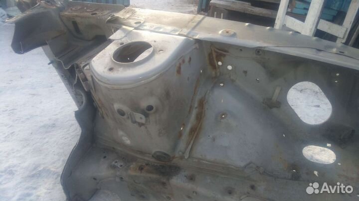 Продам Ланжерон nissan bluebird 1998 г.в