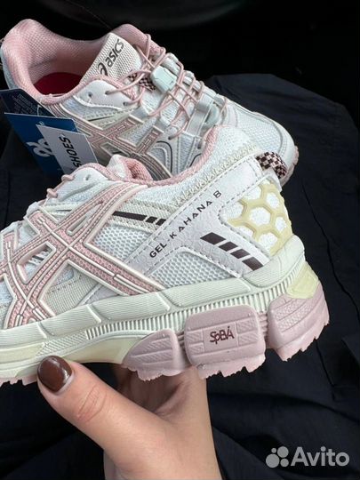 Кроссовки женские Asics