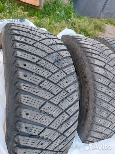Goodyear Ultragrip Ice Arctic 205/55 R16
