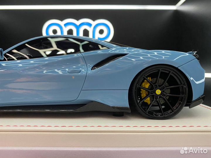 IVY (1812–APB) novitec 488 Pista 1:18