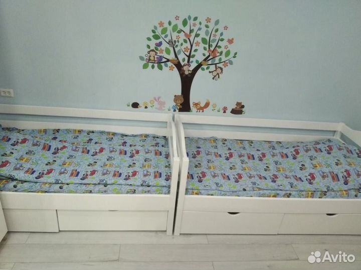 Детская кровать с ящиками