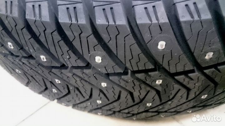 Yokohama Ice Guard IG65 235/45 R18 98T