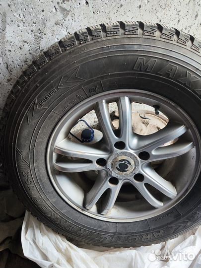 Maxxis ArcticTrekker NS3 235/70 R16 106T