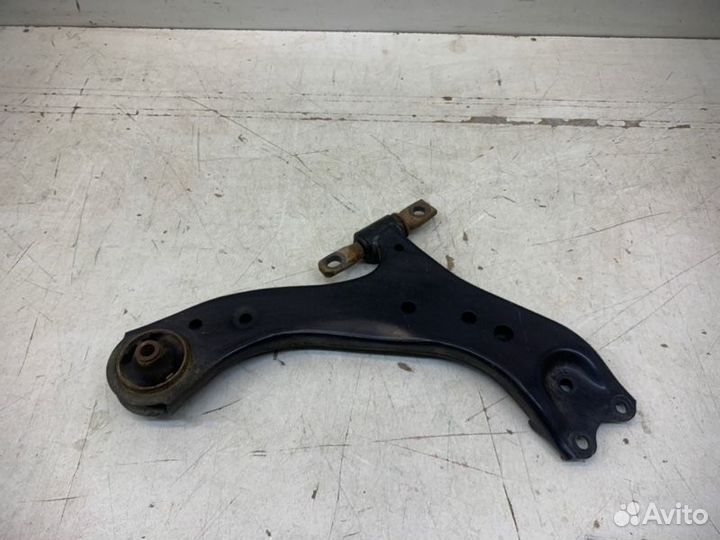Рычаг подвески передний правый Toyota Camry 50