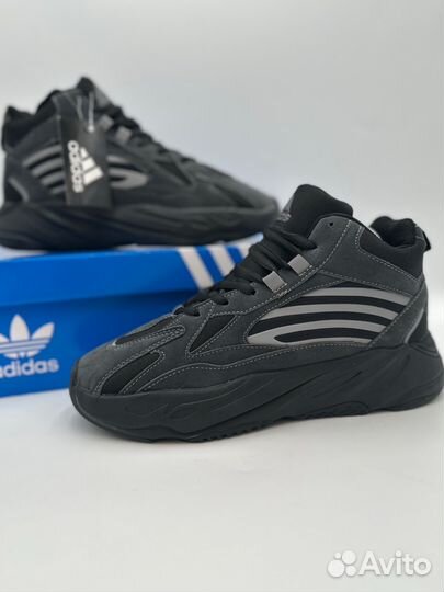 Кроссовки adidas зимние