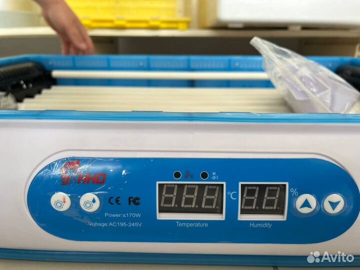 Инкубатор автоматический на 120 яиц