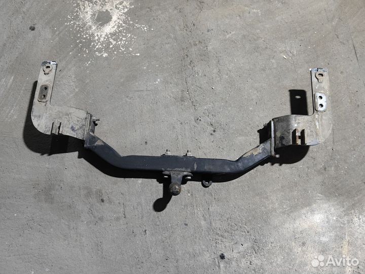 Фаркоп toyota land cruiser 200