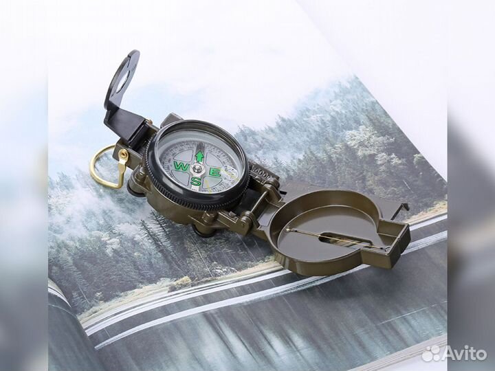 Туристичесикй жидкостный компас