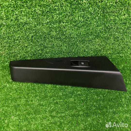 Кнопка стеклоподъемника двери задней правой