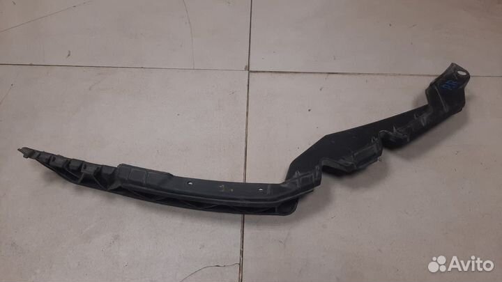 Направляющая переднего бампера правая