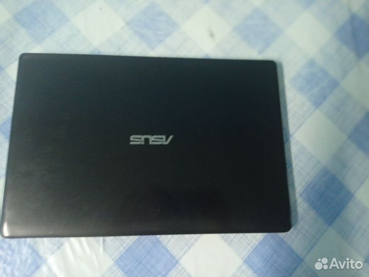 Ноутбук asus