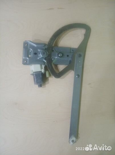 Стеклоподъемник mercedes spinter