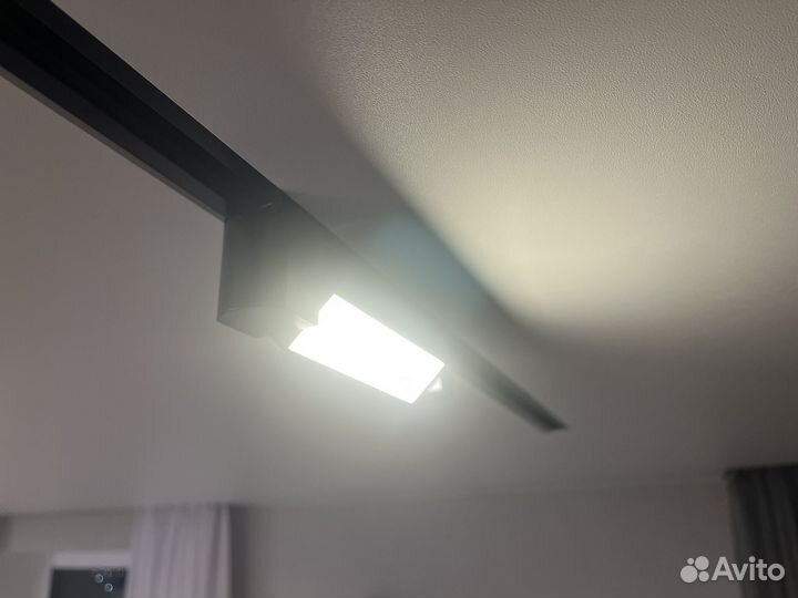 Трековый LED светильник