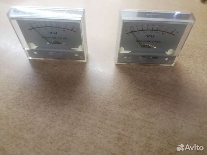 Стрелочные индикаторы Akai GX4000D