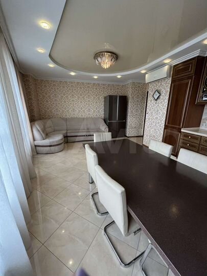 3-к. квартира, 120 м², 12/25 эт.