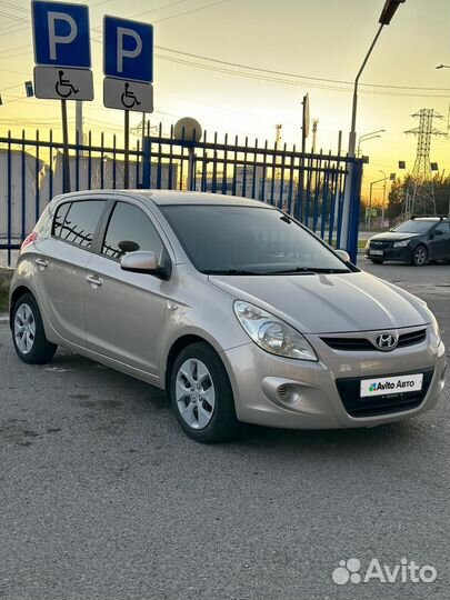 Hyundai i20 1.4 AT, 2010, 168 000 км