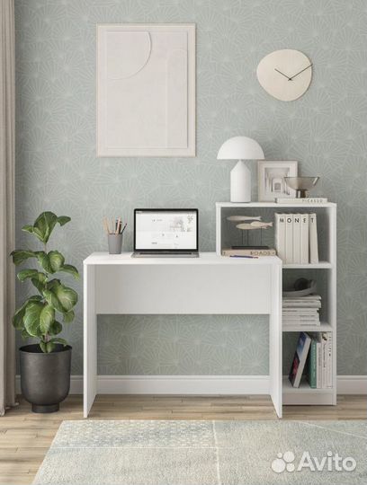 Стол школьнику с полкой, стол письменный