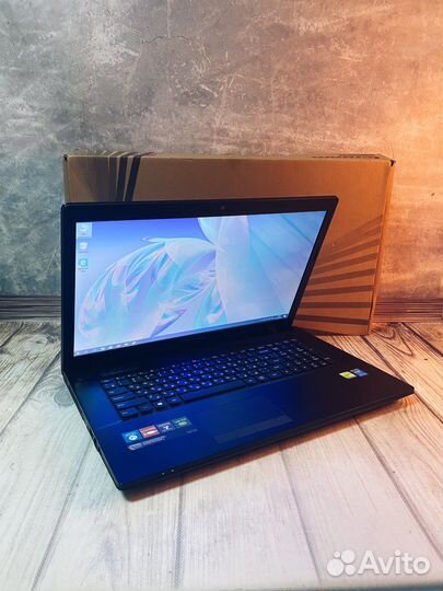 Ноутбук Lenovo 17 дюймов Core i7 GeForce