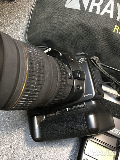 Камера, объектив, вспышки, фотофон