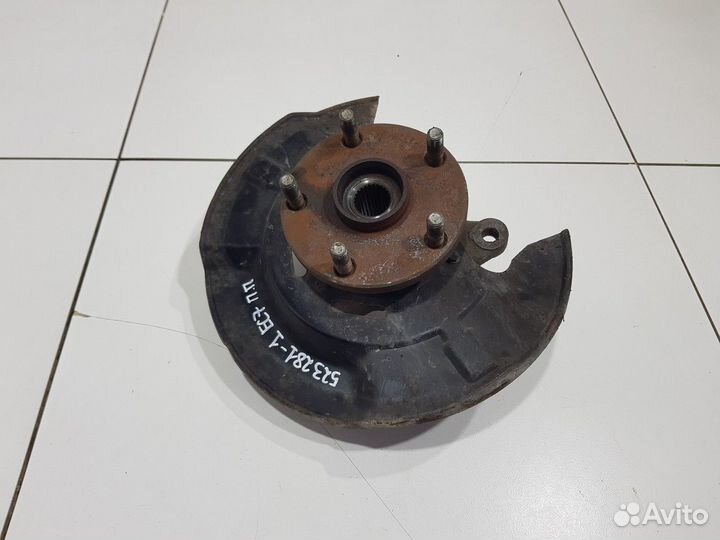 Кулак поворотный передний правый