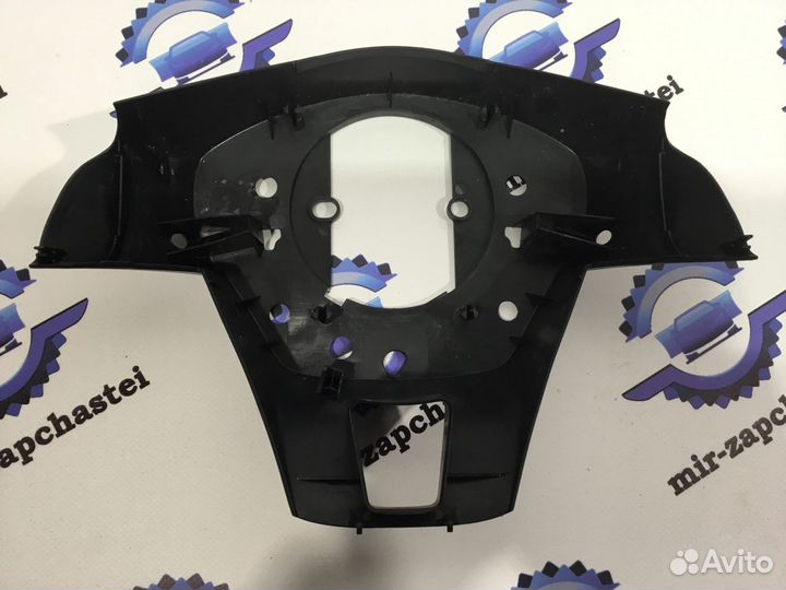 Пластик руля задняя часть Mazda 6 GJ