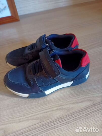 Кроссовки 30