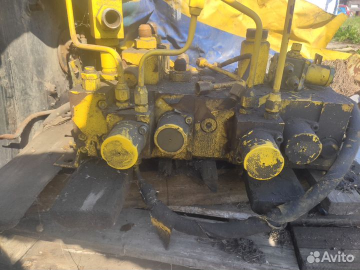 Гидрораспределитель для автокрана кс-45721