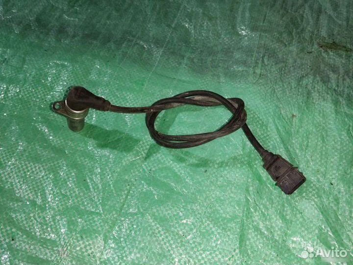 Датчик положения коленвала Opel Vectra B