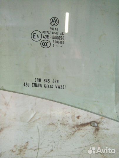 Стекло заднее правое Volkswagen Polo sedan 2010