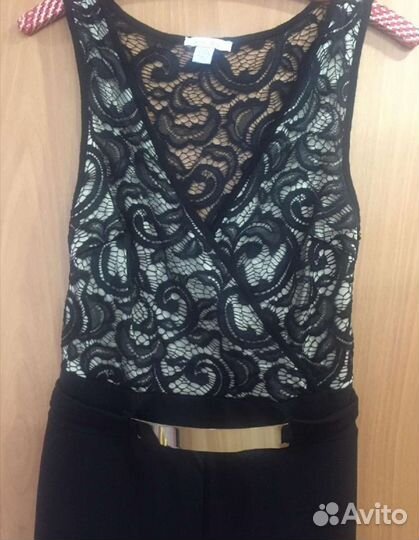 Вечерний брючный комбинезон с кружевом Amisu