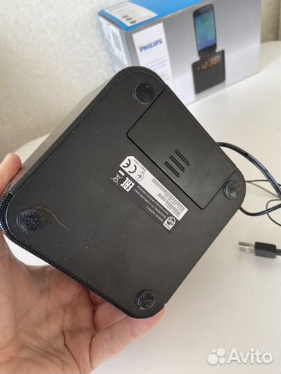 Док станция с радио для iPhone или Android