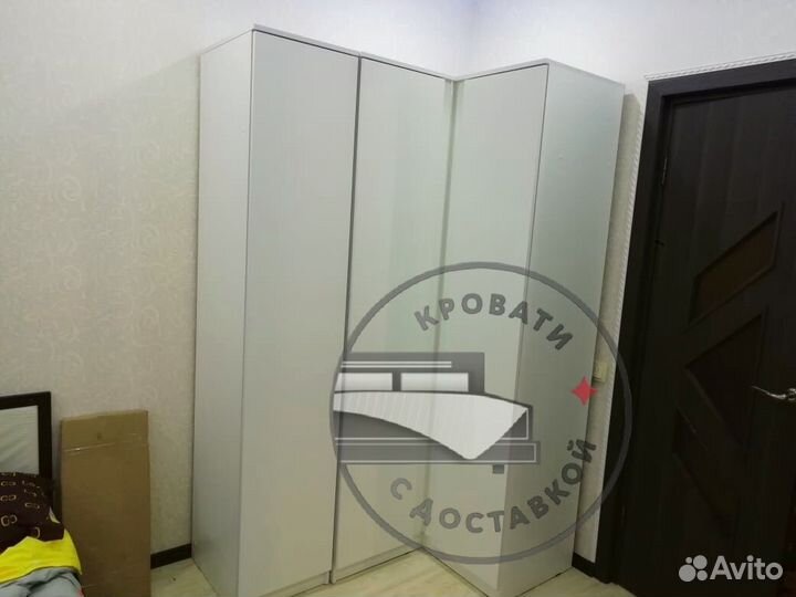 Шкаф распашной