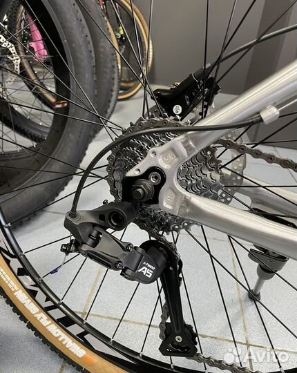 Велосипед скоростной 27.5 на гидравлике