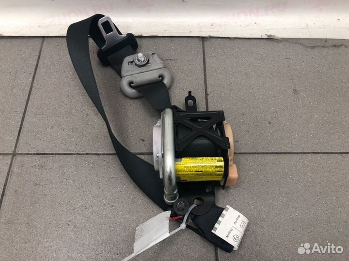 Ремень безопасности передний правый Mitsubishi