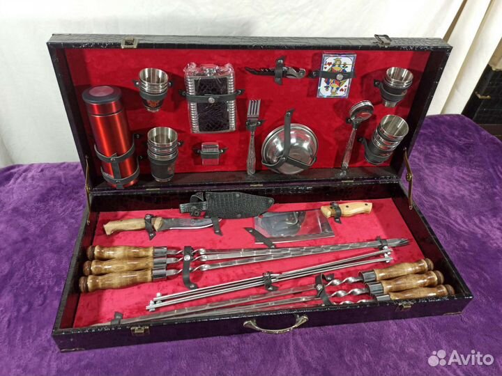 Наборы для пикника в кейсах