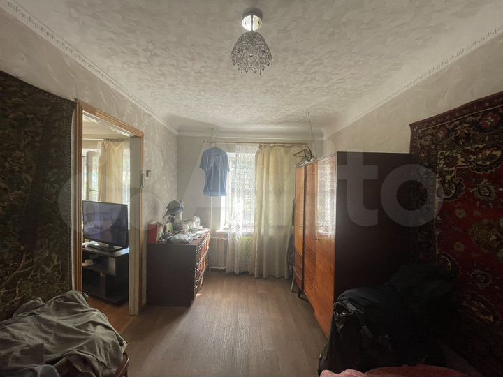 3-к. квартира, 55 м², 1/4 эт.