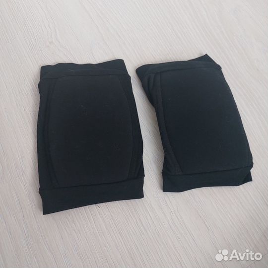 Наколенники