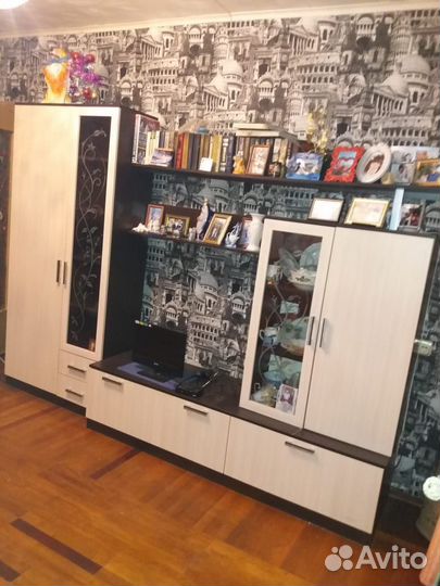 Стенка в гостиную