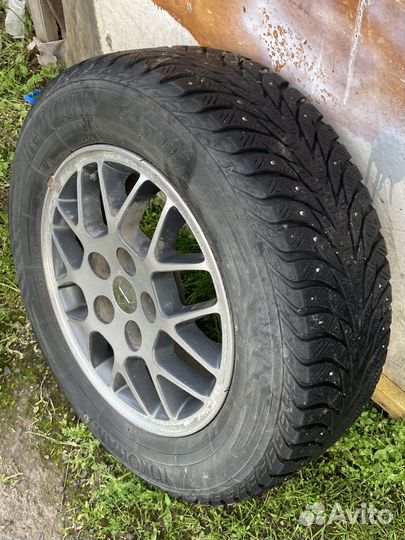 Yokohama IceGuard Stud IG65 20.5/65 R15