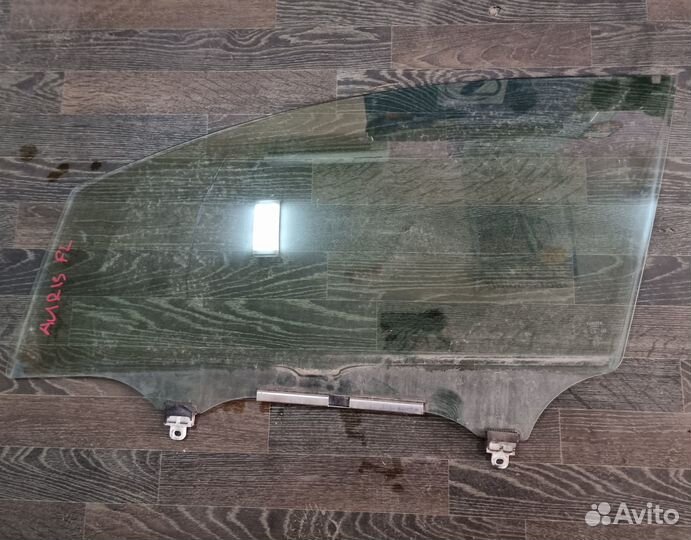 Стекло переднее правое и левое toyota auris
