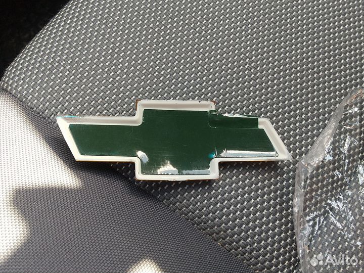 Эмблема chevrolet lacetti передняя