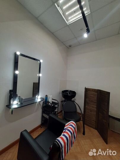 Парикмахерское кресло