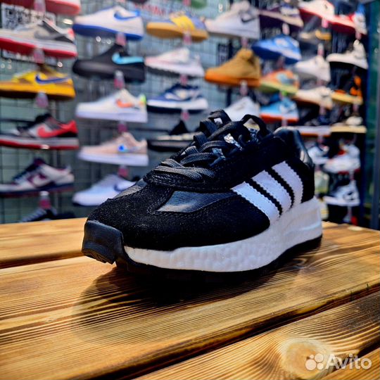 Кроссовки Adidas Retropy E5