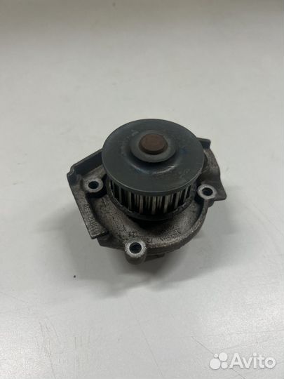 Помпа, водяной насос на фиат добло 1,4 Б/У