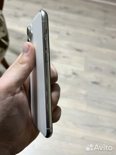 iPhone 11 Pro, 64 ГБ