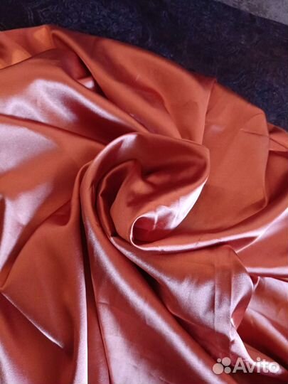 Атласная ткань