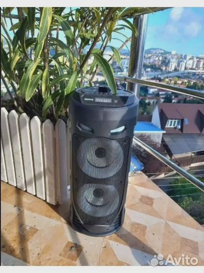 Колонка с караоке, мощный звук для любой вечеринки