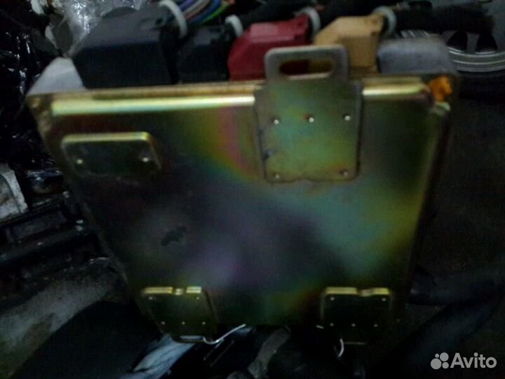 Компьютер - блок управления двигателем Ауди 80 b4