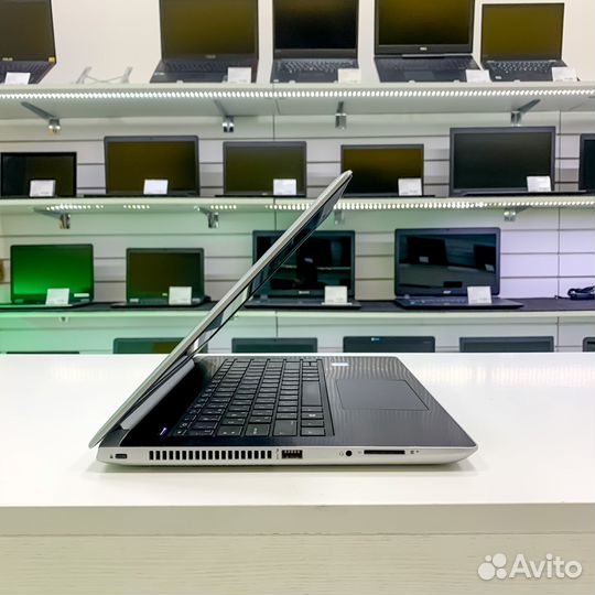 Ноутбук HP i3/8RAM/SSD/IPS